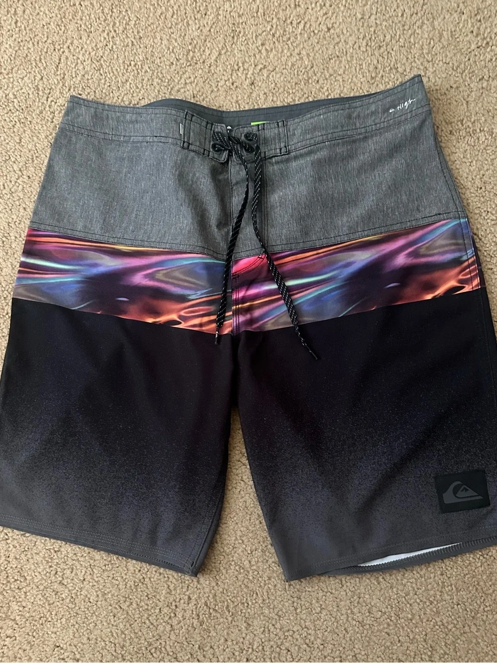 Quiksilver Men’s Black, Gray & Iridescent Colorblock Boardshorts